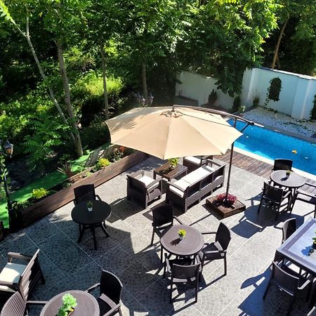 River Boutique Hotel 巴统 外观 照片