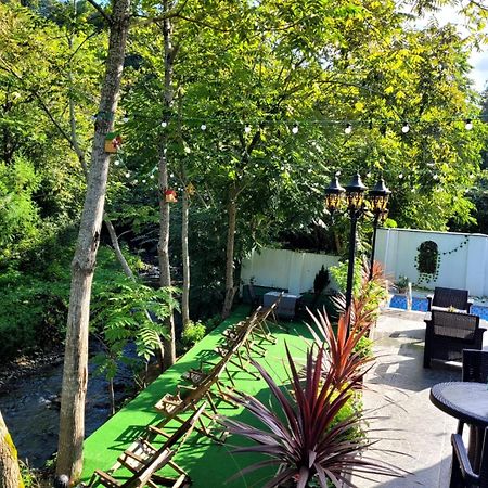River Boutique Hotel 巴统 外观 照片