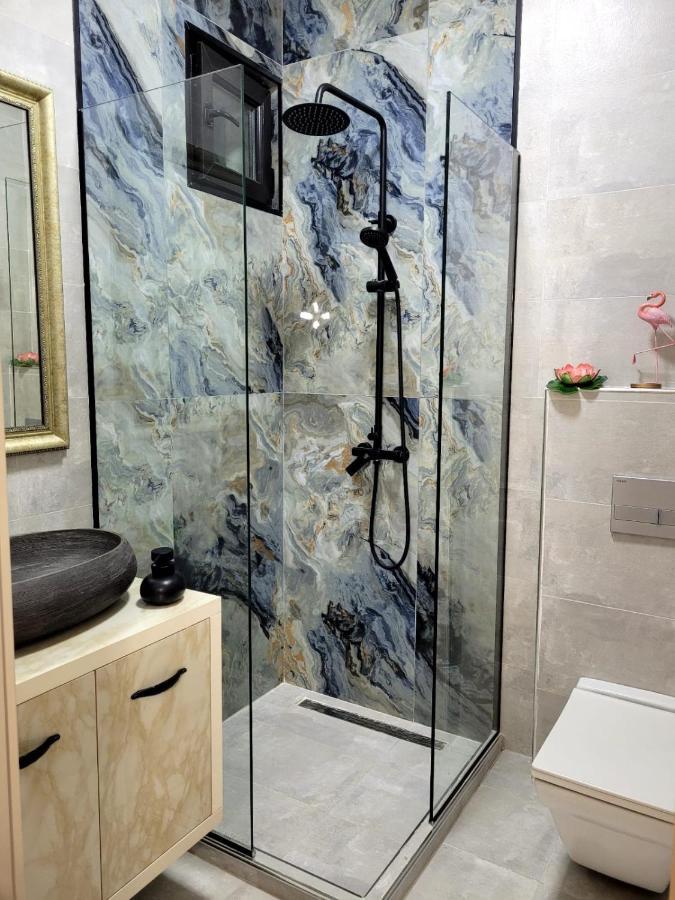 River Boutique Hotel 巴统 外观 照片