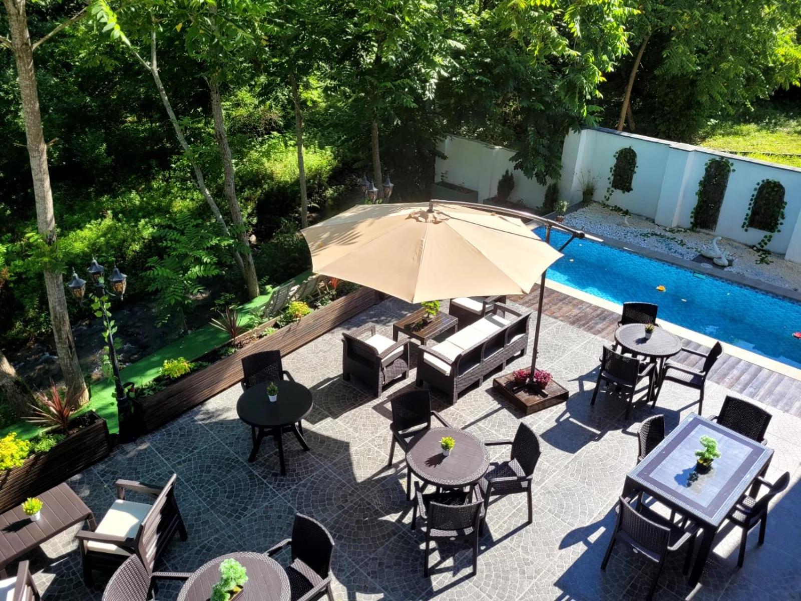 River Boutique Hotel 巴统 外观 照片